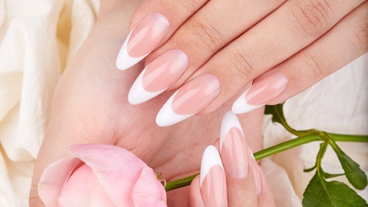 MANICURE